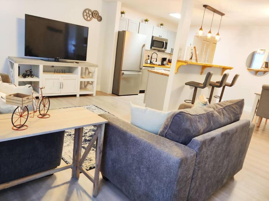 Venice Beach Within 5 Min Drive, Near The Tennis Courts And Park, Sleeps 5 Nokomis Exteriér fotografie